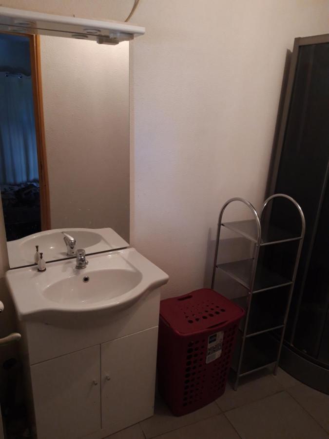 Appartement F1 Meuble 3 Personnes Обена Екстериор снимка